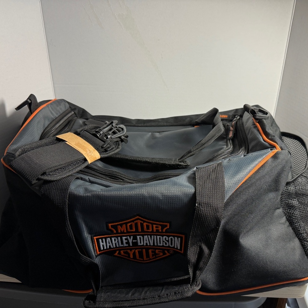 Harley-Davidson Logo Gym Duffle Overnight Travel Bag Luggage